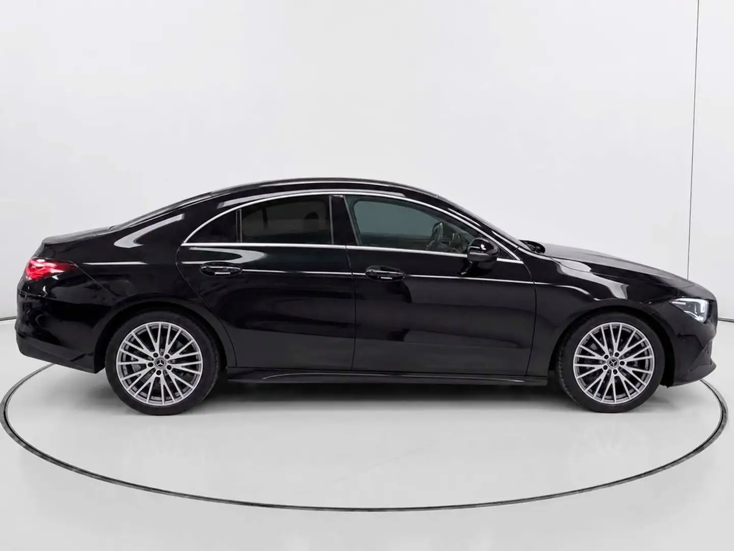Mercedes-Benz CLA 200 7G-DCT Negro - 2