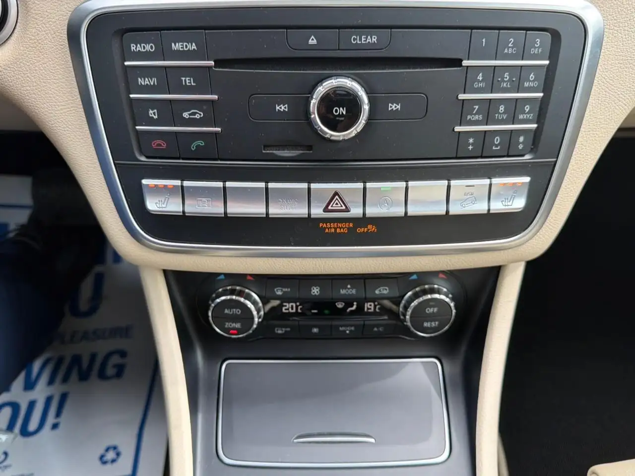 Mercedes-Benz GLA снимка Mercedes-Benz GLA