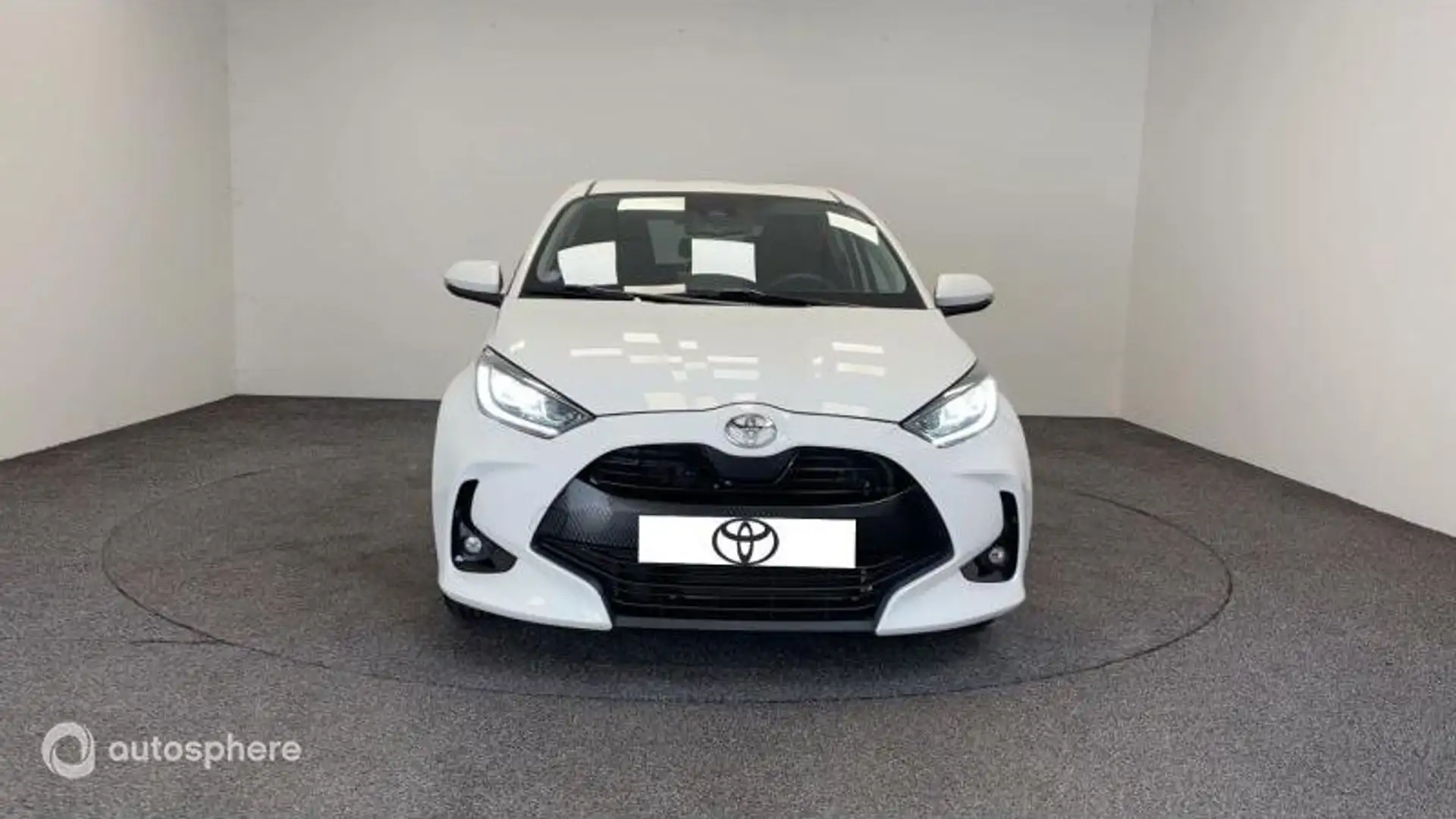Toyota Yaris 70 VVT-i Design 5p MY21 - 2
