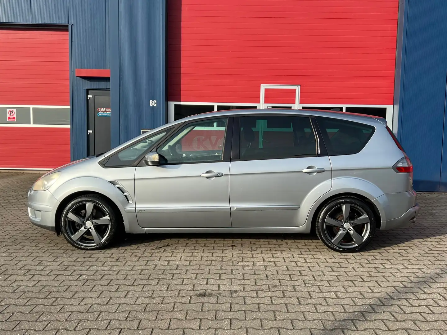 Ford S-Max 2.5-20V Turbo | Nieuwe apk + Pano + Cruise + Clima Grijs - 2