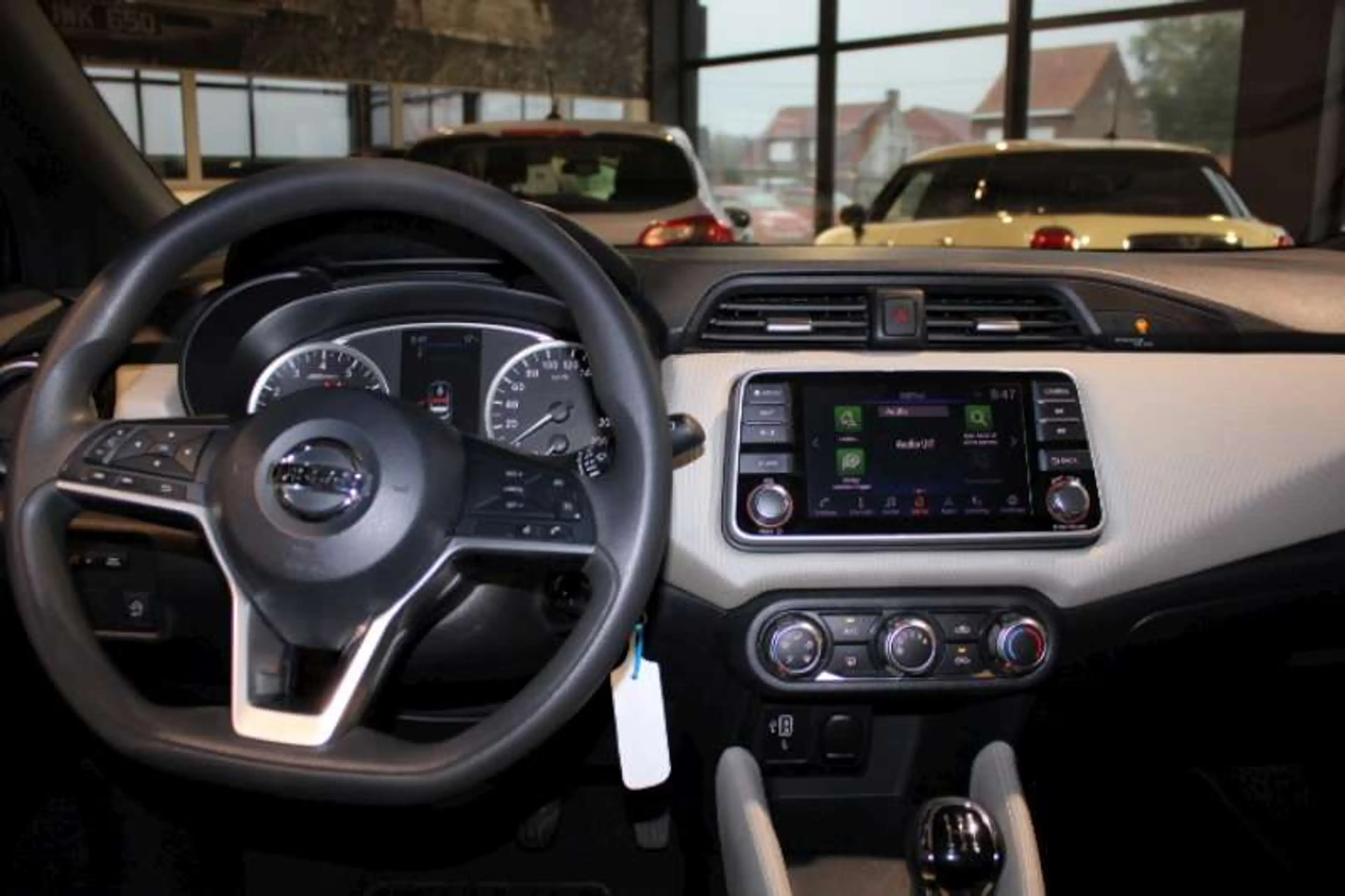 Nissan Micra Micra 1.0 IG-T Tekna — photo 10