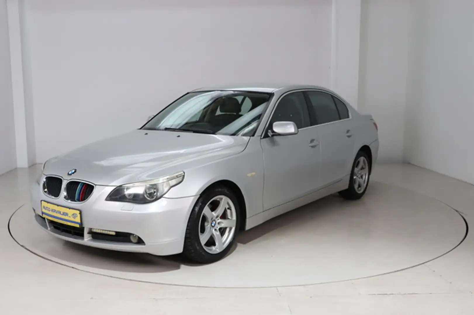 BMW 520 i * Sitzhzg. * Tempomat Silber - 1