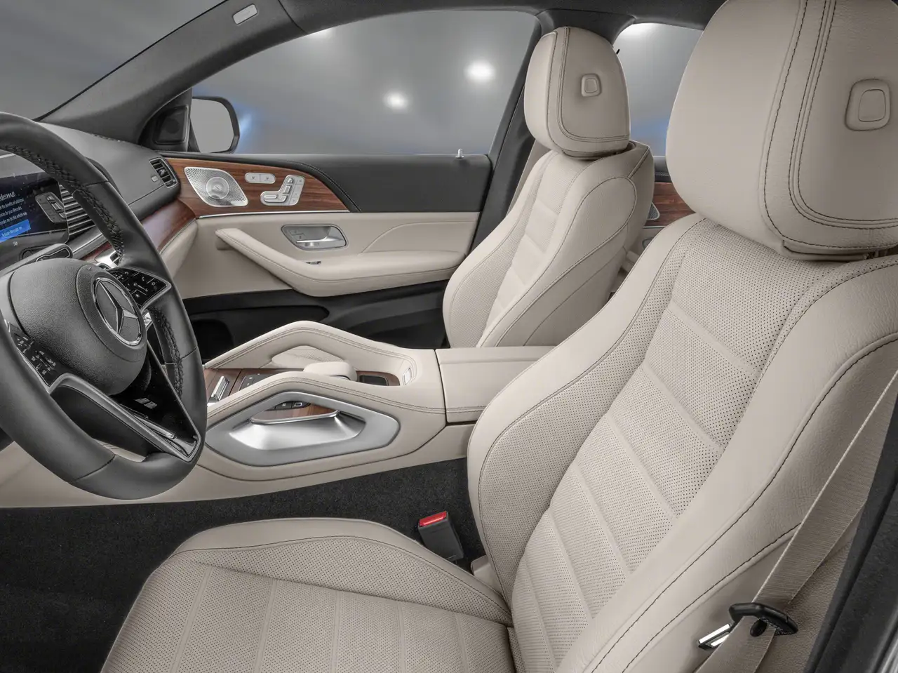 Mercedes-Benz GLE снимка Mercedes-Benz GLE