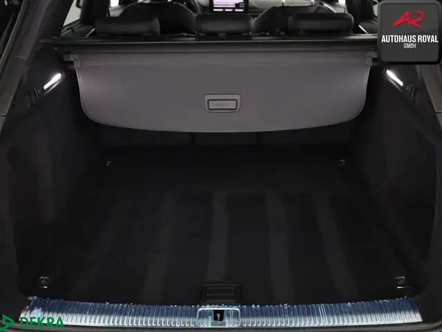 Audi A4 view 13