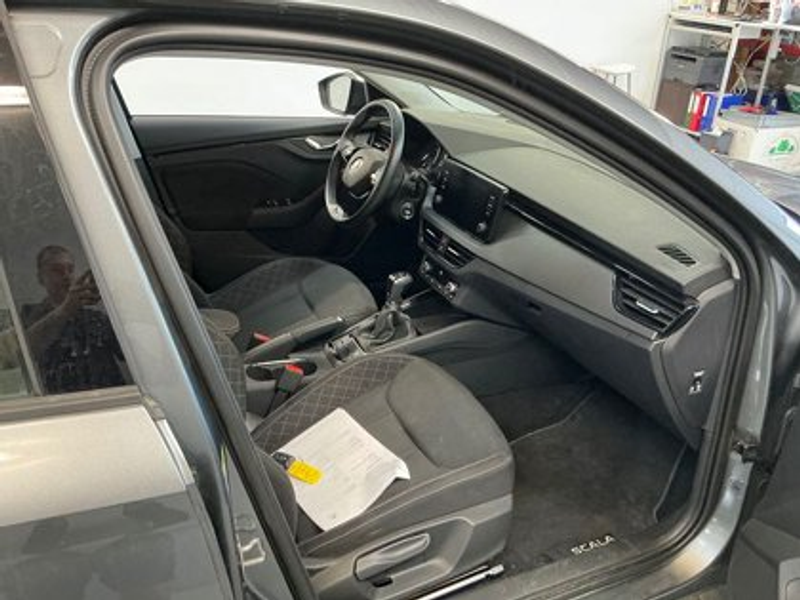 Skoda Scala 1.0 TSI DSG Ambition AHZ*ACC*RFK*Lenkr.Hz — photo 5