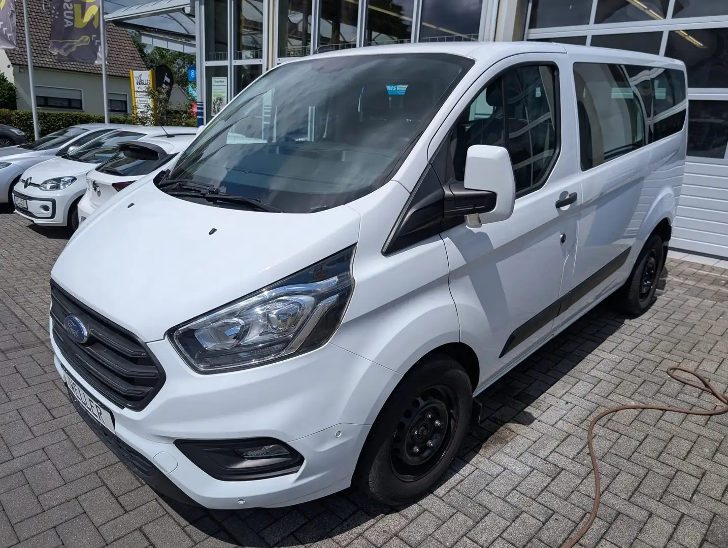Ford Tourneo Custom 9 Sitzer Klima Neue Allwetter TÜV & Inspektion Blanc - 1