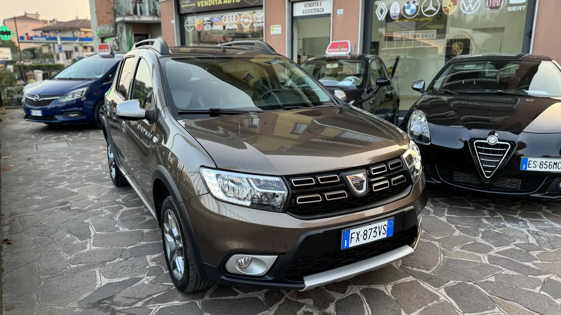 Dacia Sandero Stepway 1.0 sce Access s&s 75cv pari al nuovo Bronze - 2
