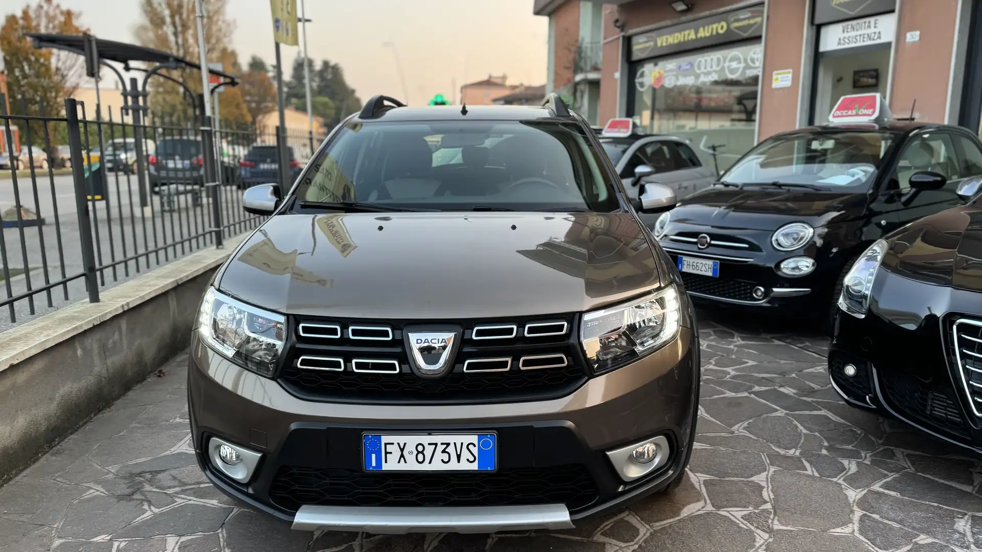 Dacia Sandero Stepway 1.0 sce Access s&s 75cv pari al nuovo Bronze - 1