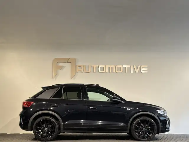 Volkswagen T-Roc view 11