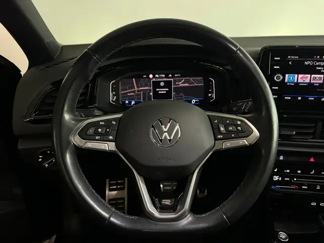 Volkswagen T-Roc view 6