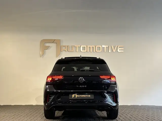 Volkswagen T-Roc view 8