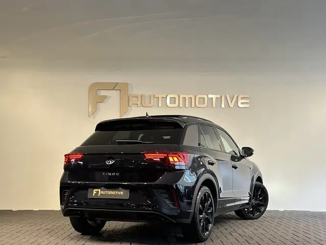 Volkswagen T-Roc view 7