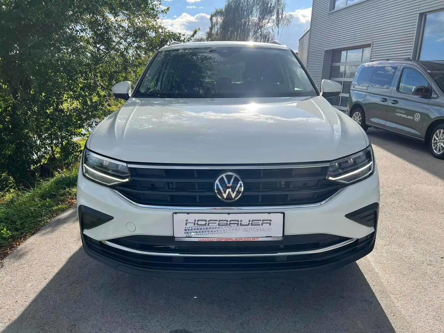 Volkswagen Tiguan Life TDI 4MOTION DSG Weiß - 2