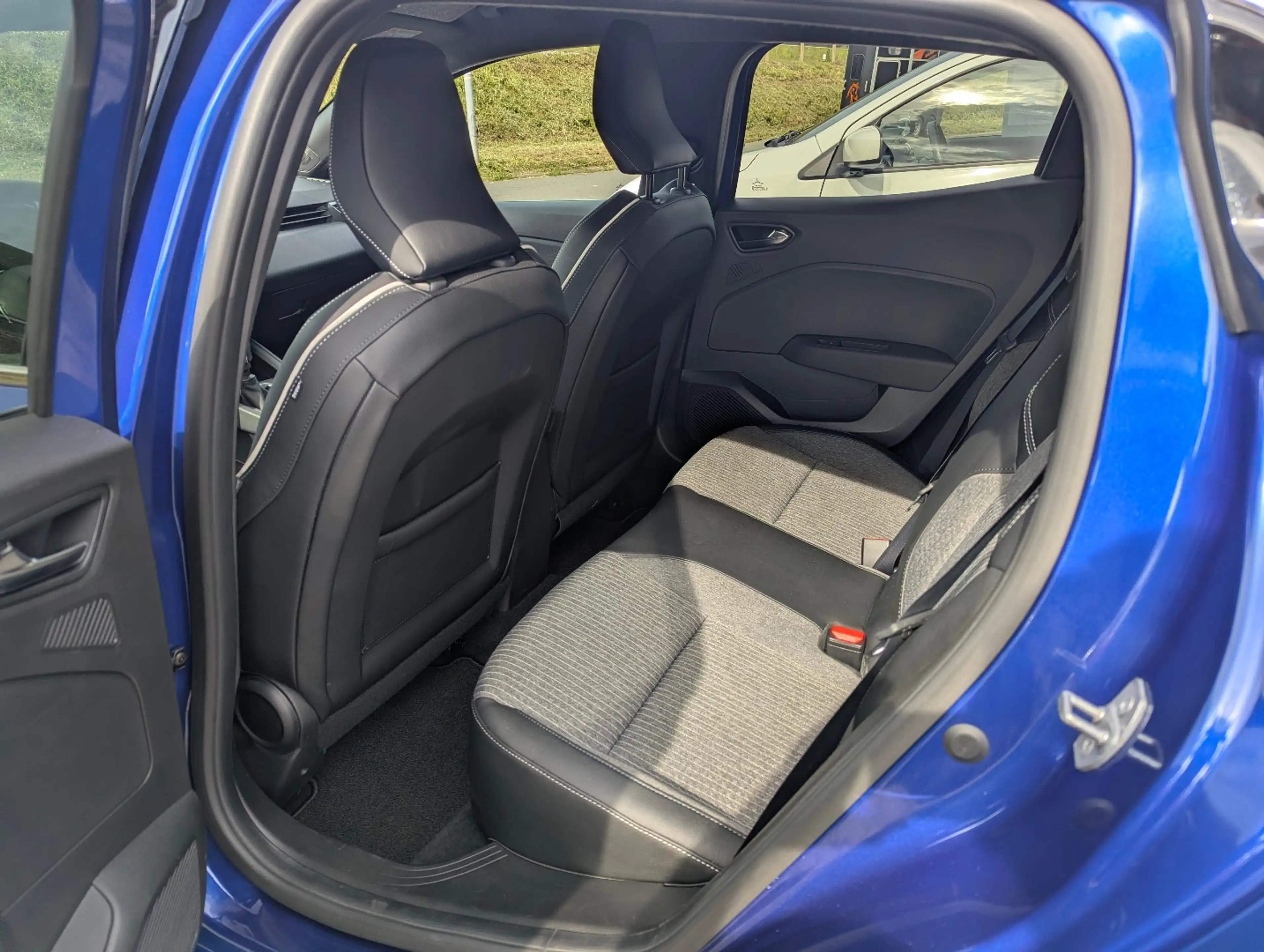 Mitsubishi Colt EDITION 1.0 T KLIMA+LED+PDC — photo 7