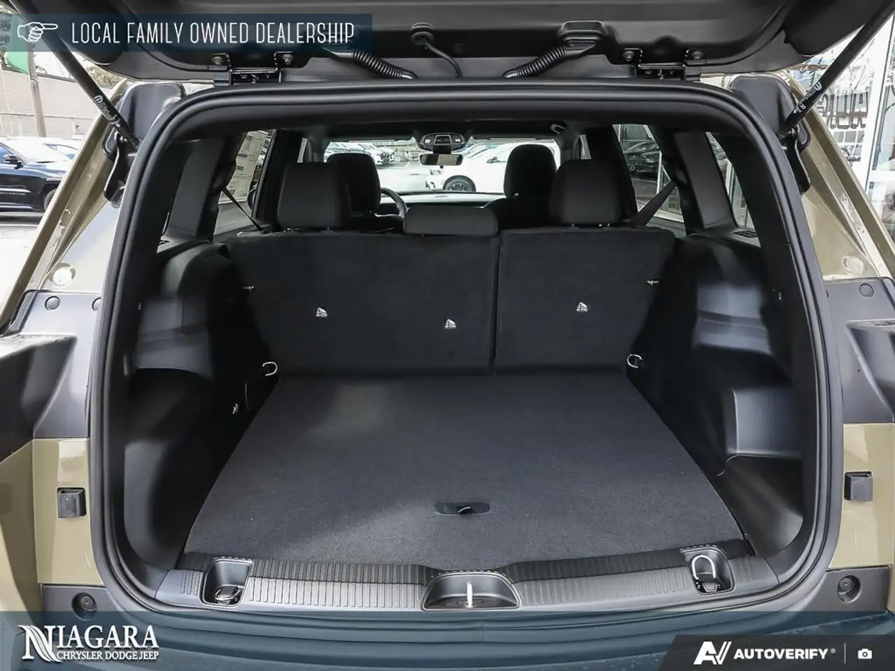 Jeep Cherokee снимка Jeep Cherokee