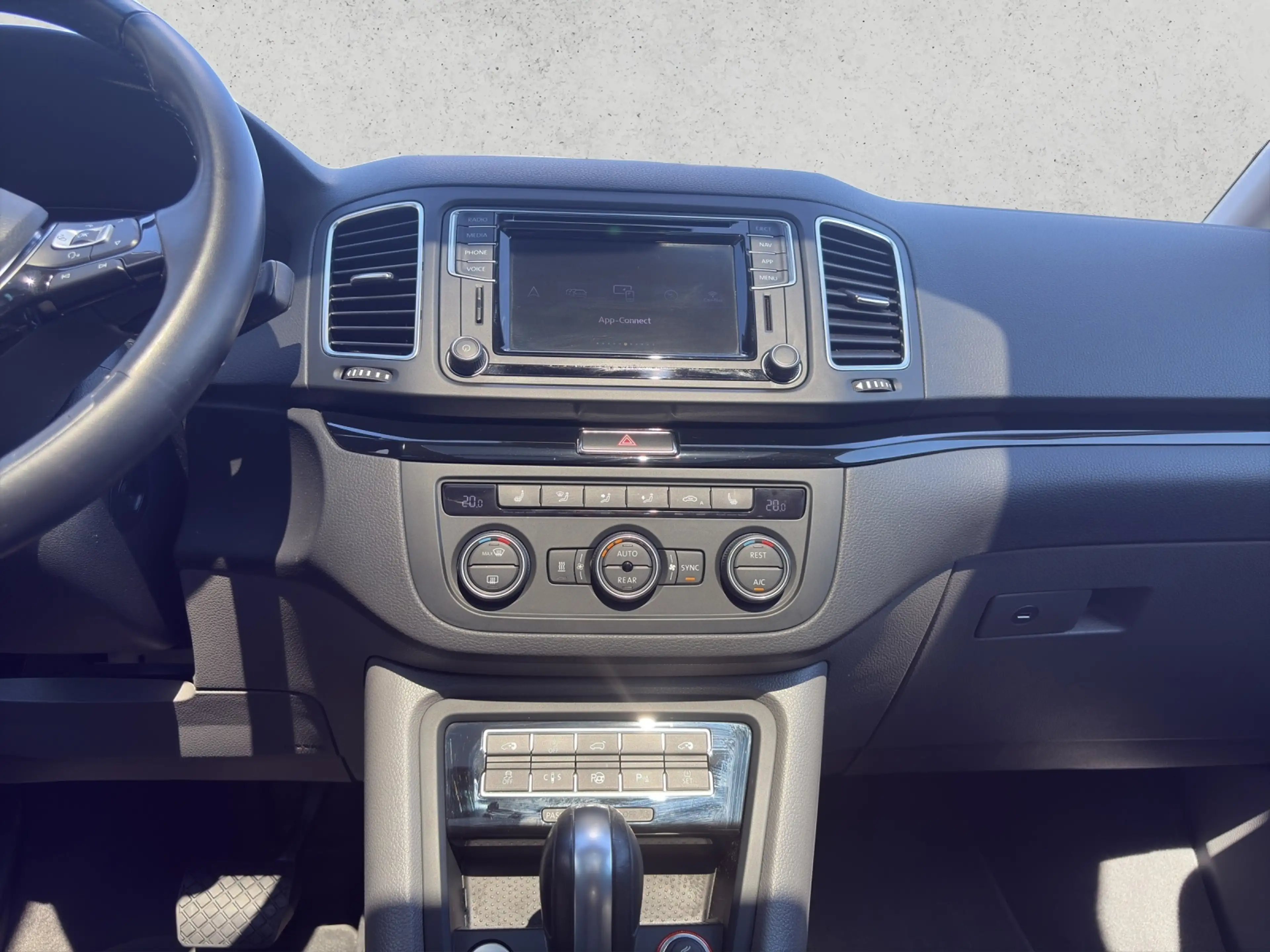 Volkswagen Sharan 2.0 TDI DSG High., Navi, Dach, AHK, Kamera, LED, — photo 14