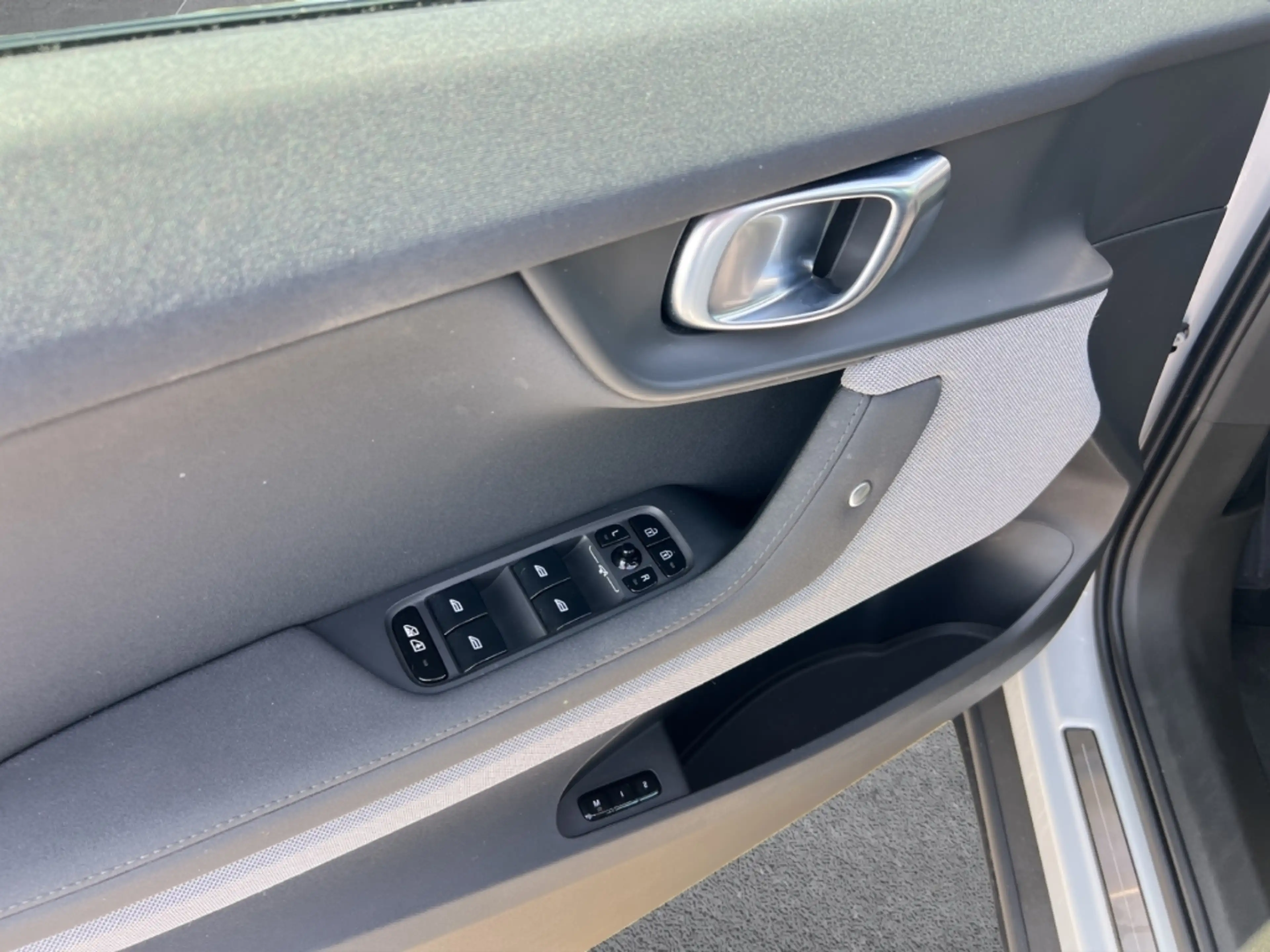 Polestar 2 Long Range Dual/RFK/Keyless/SitzHz/DAB — photo 9