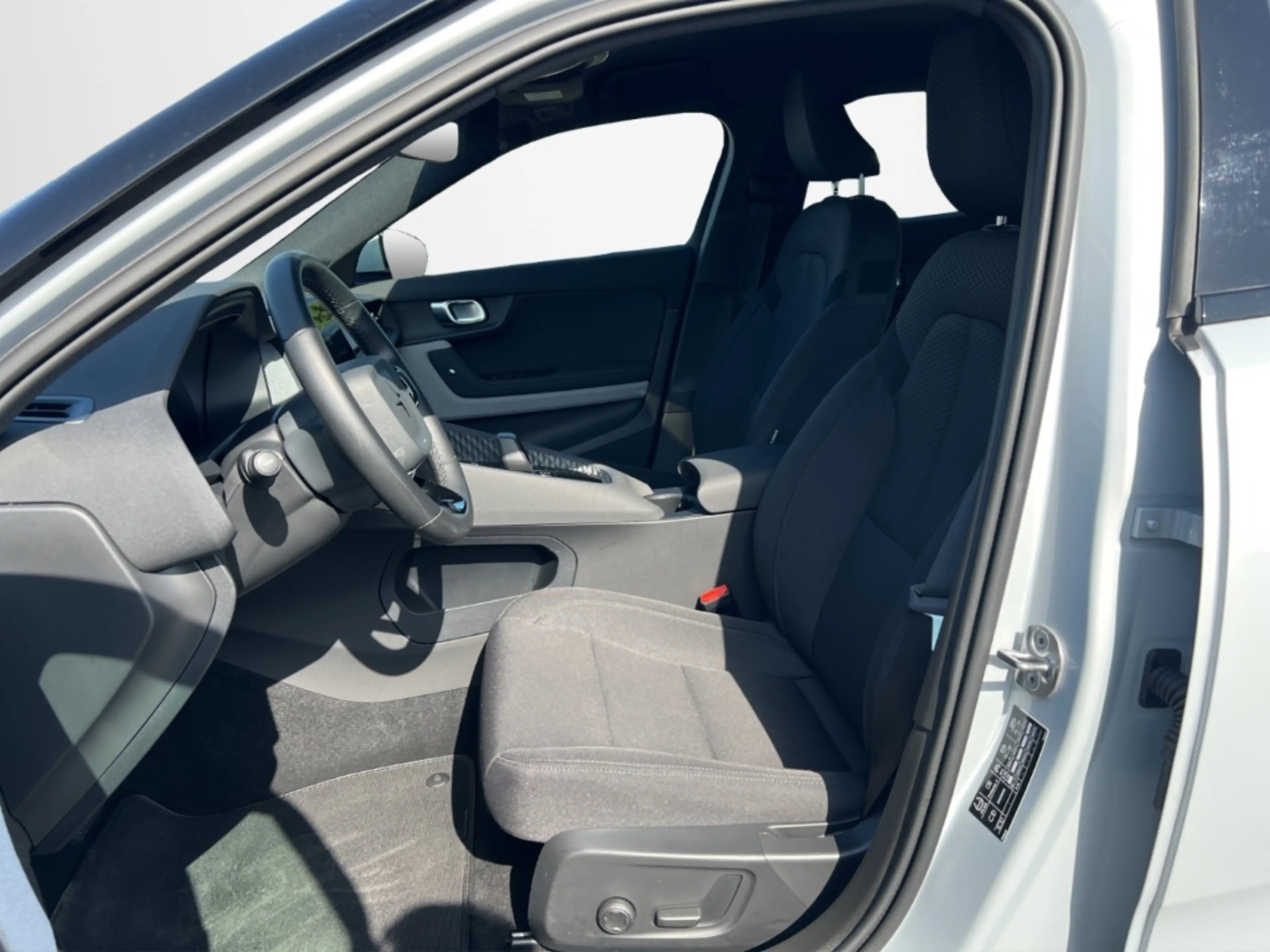 Polestar 2 Long Range Dual/RFK/Keyless/SitzHz/DAB — photo 10