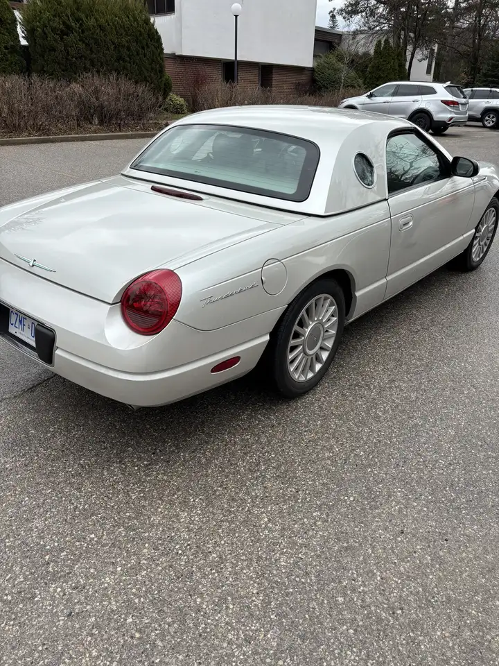 Ford Thunderbird снимка Ford Thunderbird