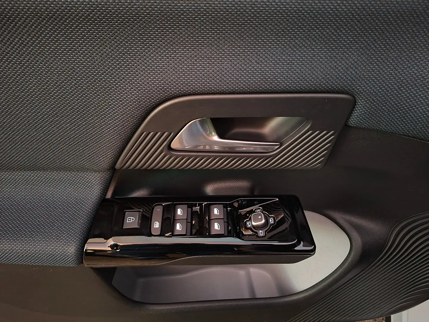 Citroen C5 Aircross Hybrid 145 MAX "sofort verfügbar, neues Modell,... Blau - 1