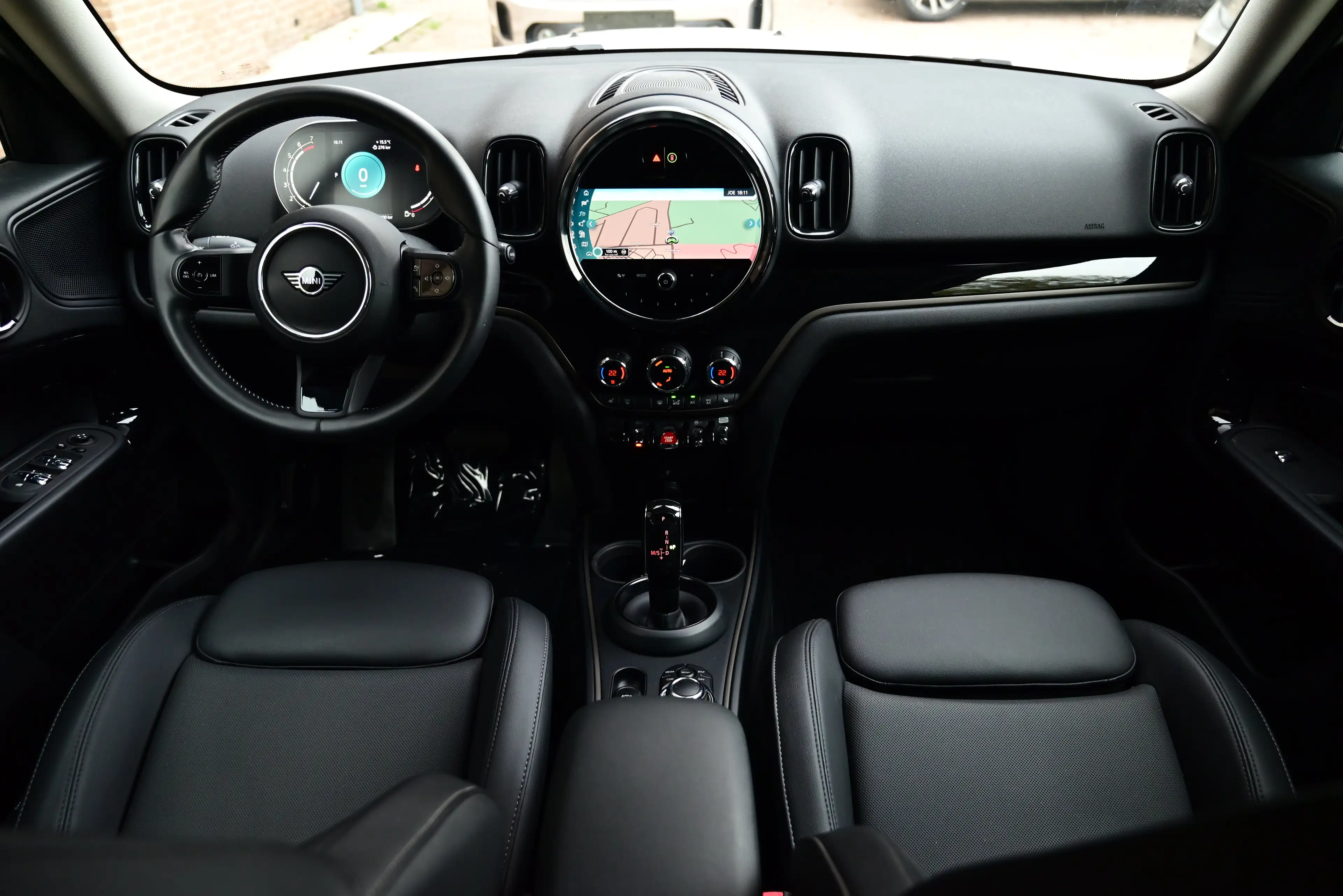 MINI Cooper S Countryman AUT ALL4 / SPORTSEATS / CAMERA / LED / CARPLAY — photo 11