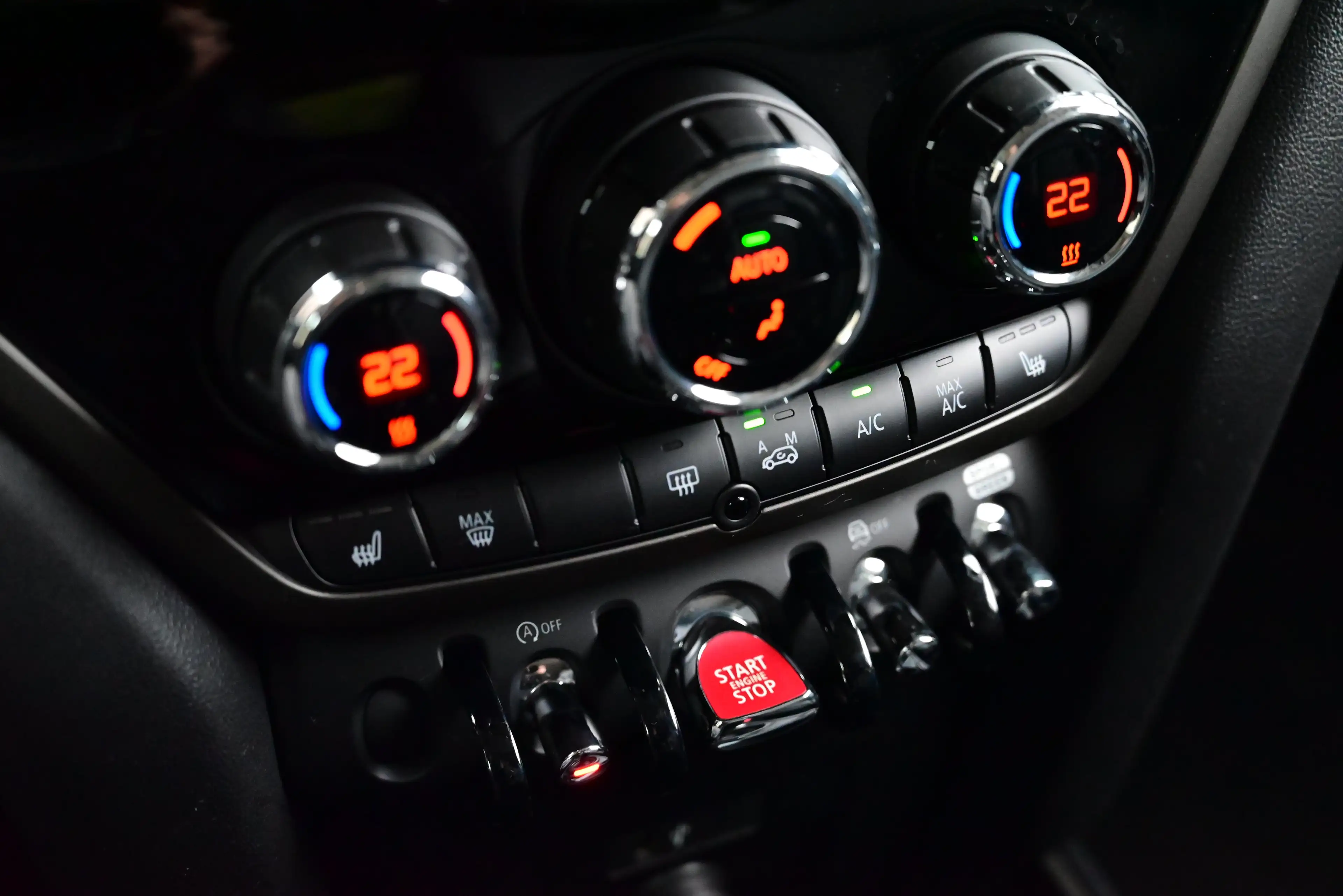 MINI Cooper S Countryman AUT ALL4 / SPORTSEATS / CAMERA / LED / CARPLAY — photo 13