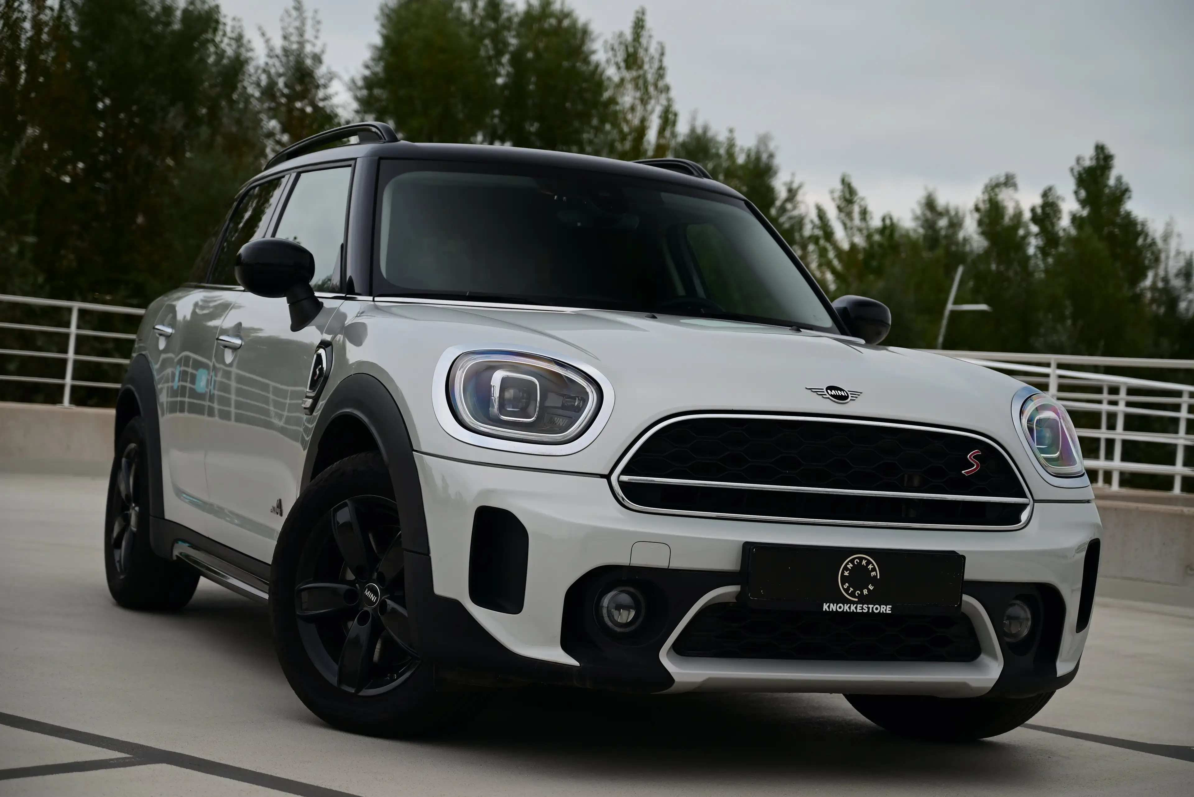 MINI Cooper S Countryman AUT ALL4 / SPORTSEATS / CAMERA / LED / CARPLAY — photo 3