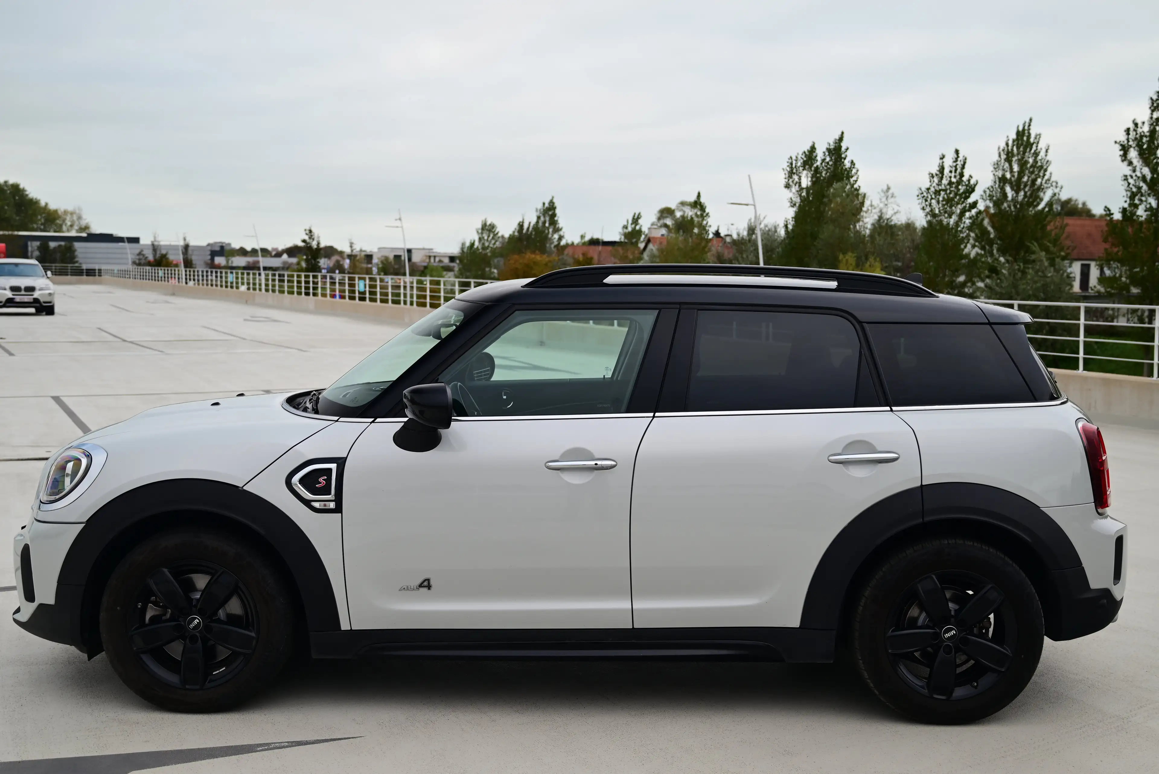 MINI Cooper S Countryman AUT ALL4 / SPORTSEATS / CAMERA / LED / CARPLAY — photo 5