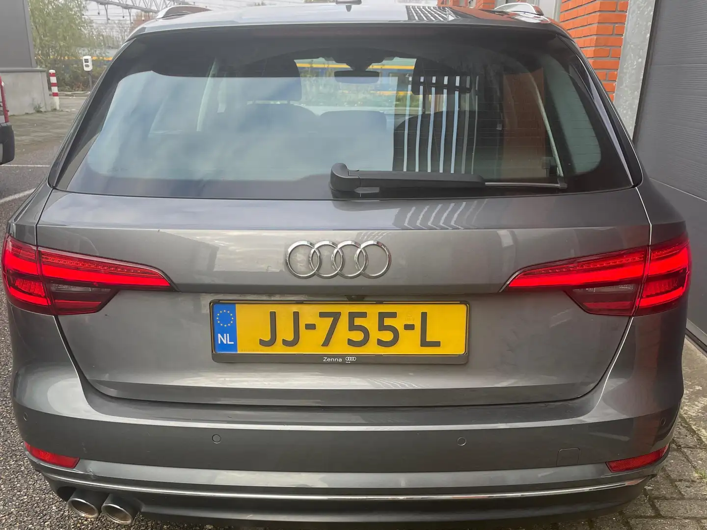 Audi A4 A4 Avant 2.0 TDI Design Pro Line Plus 1e Eigenaar! Grijs - 2