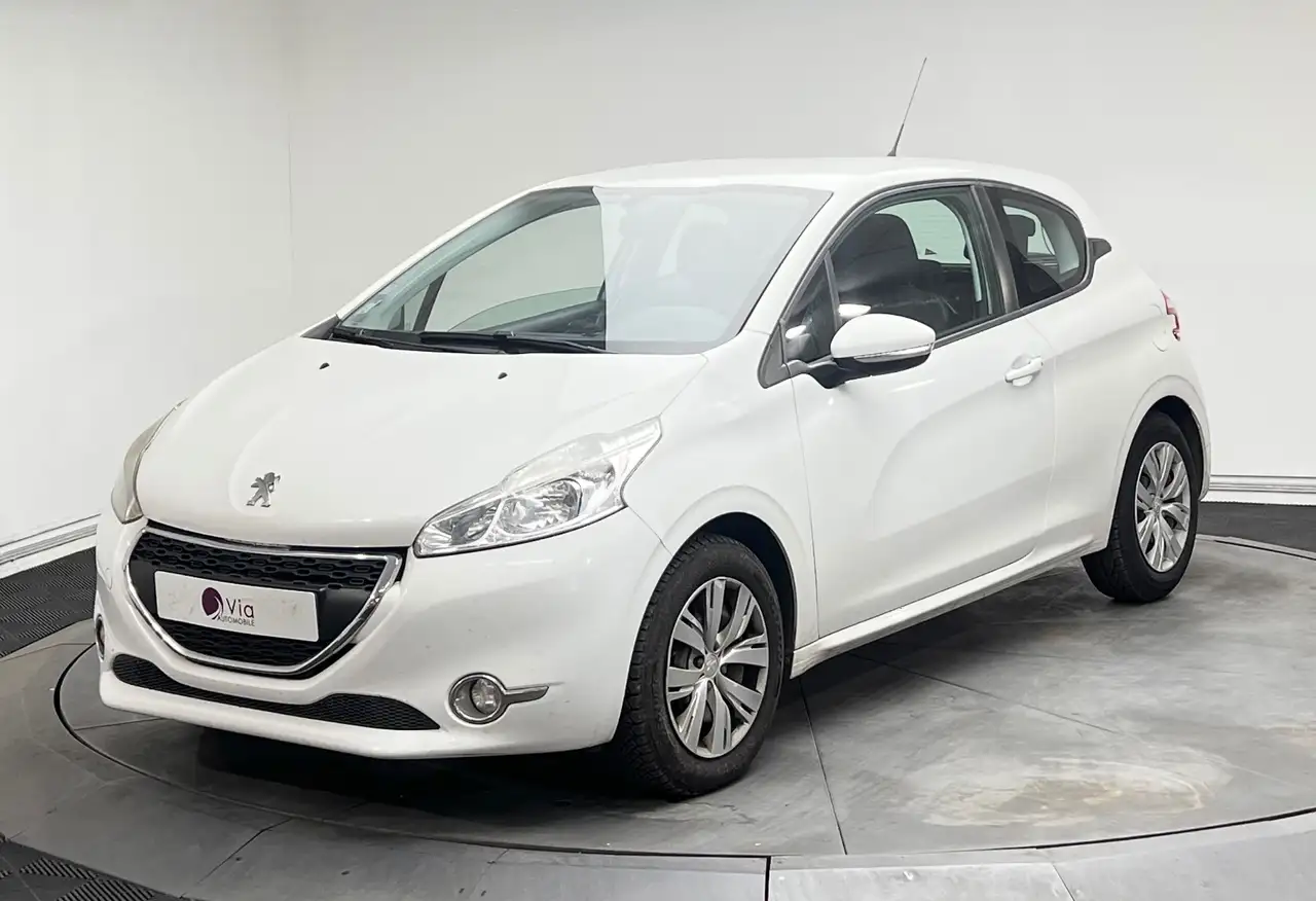 Peugeot 208 1.4 HDi 68ch BVM5 Active - distrib ok