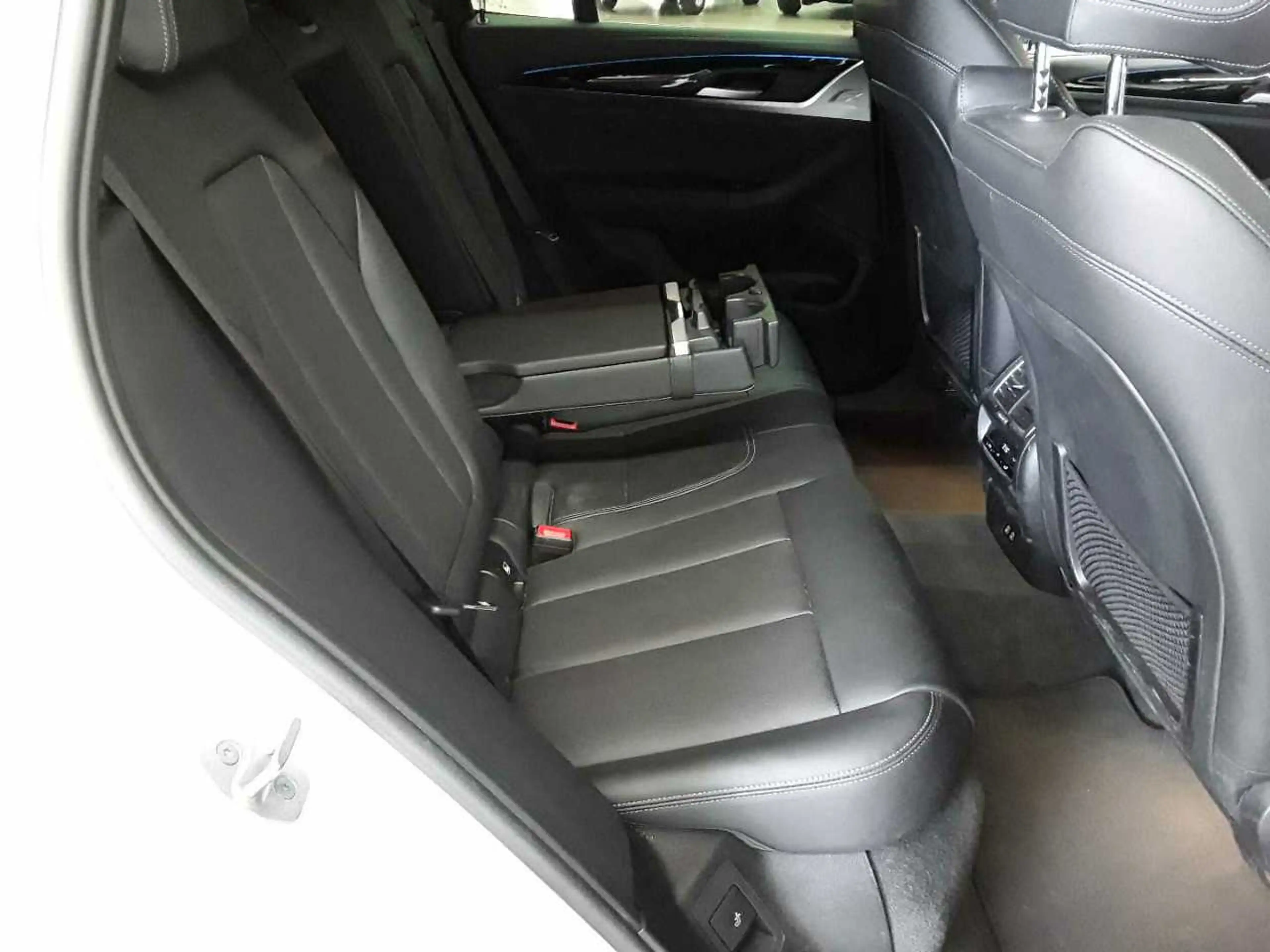 BMW iX3 iX3 Inspiring Navi Leder AHK SD — photo 14