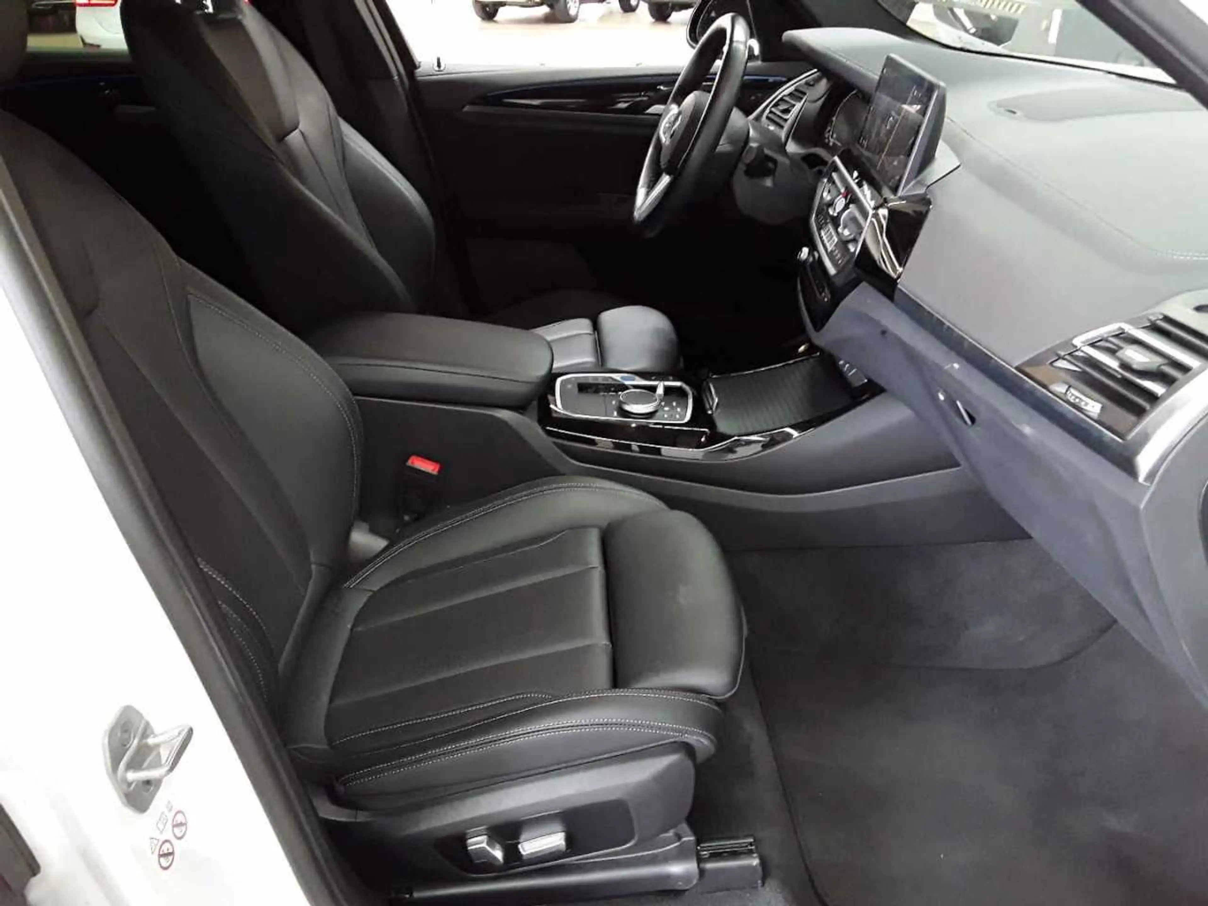 BMW iX3 iX3 Inspiring Navi Leder AHK SD — photo 8