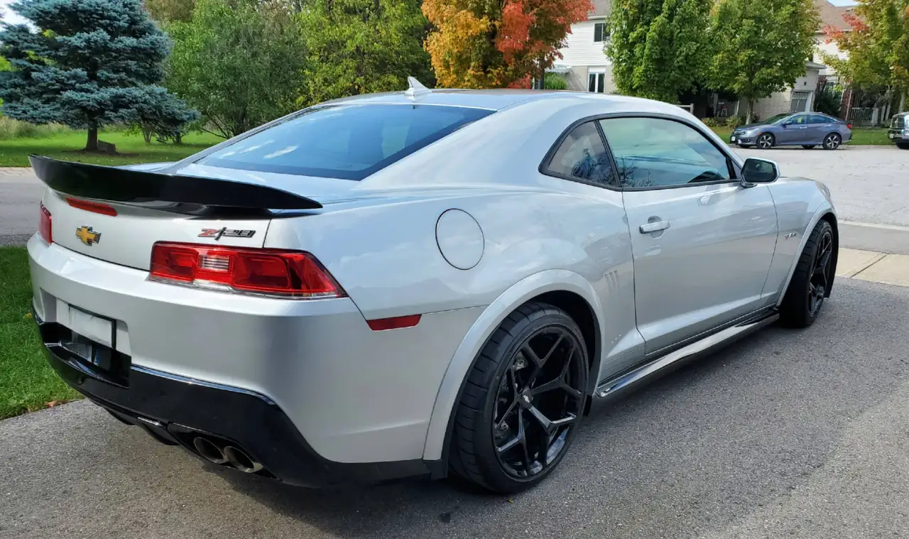 Chevrolet Camaro снимка Chevrolet Camaro