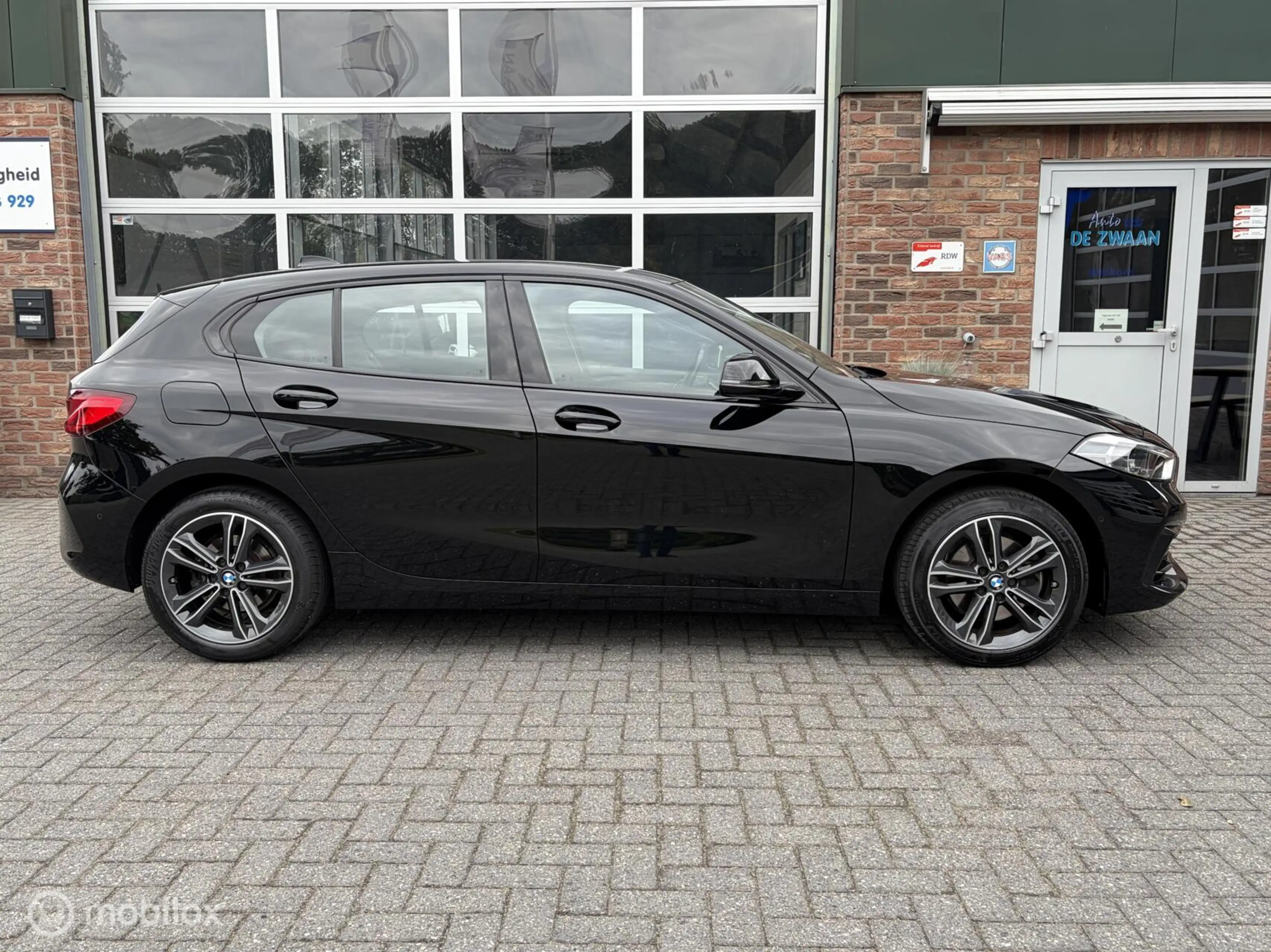 BMW 118 1-serie 118i M Sport Business|Leer|Parkeersensor V — photo 5