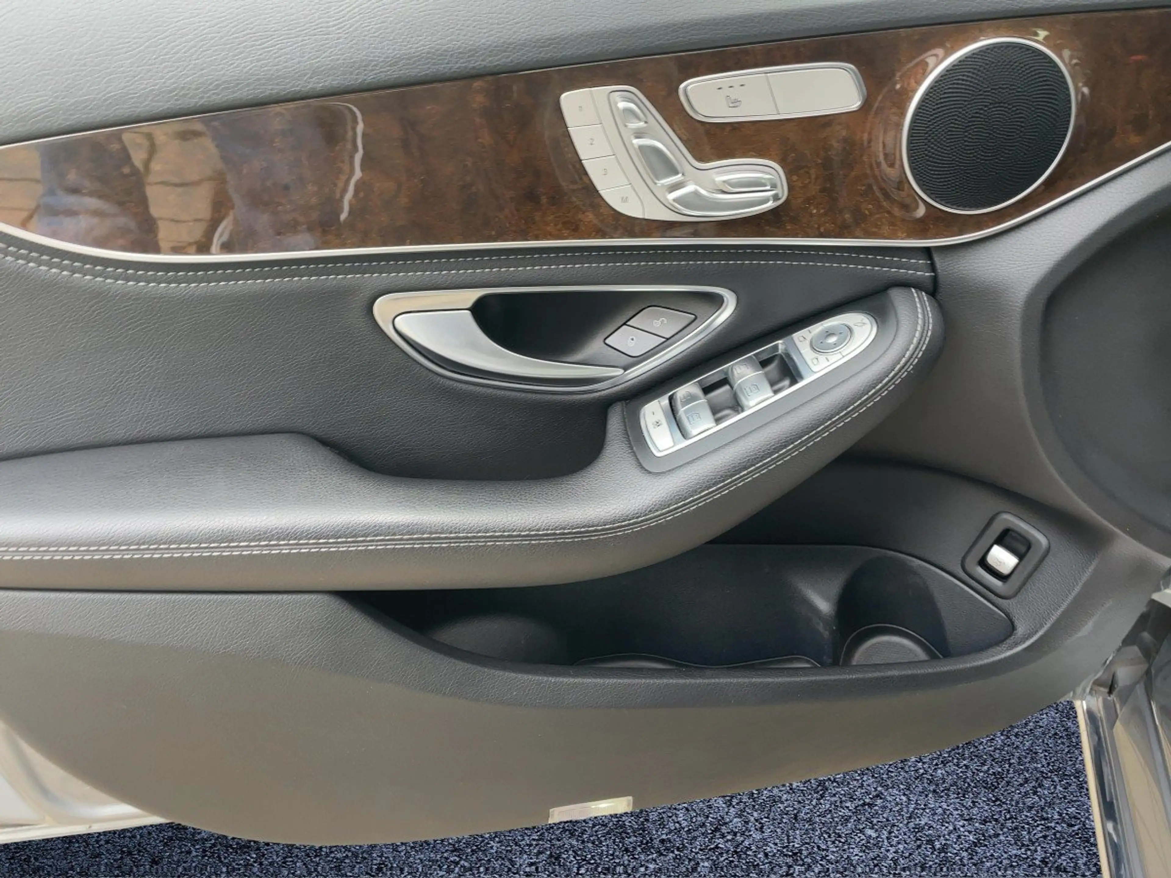 Mercedes-Benz C 220 d Leder Sportp. Kam. KlimaA LM SHZ Ambi — photo 11