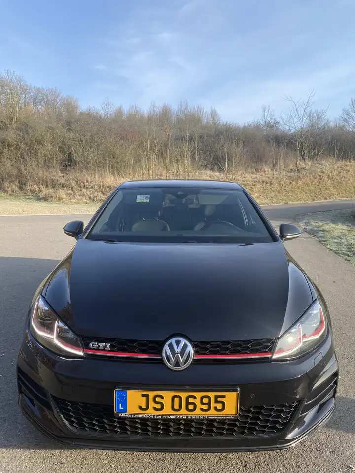 Volkswagen Golf GTI