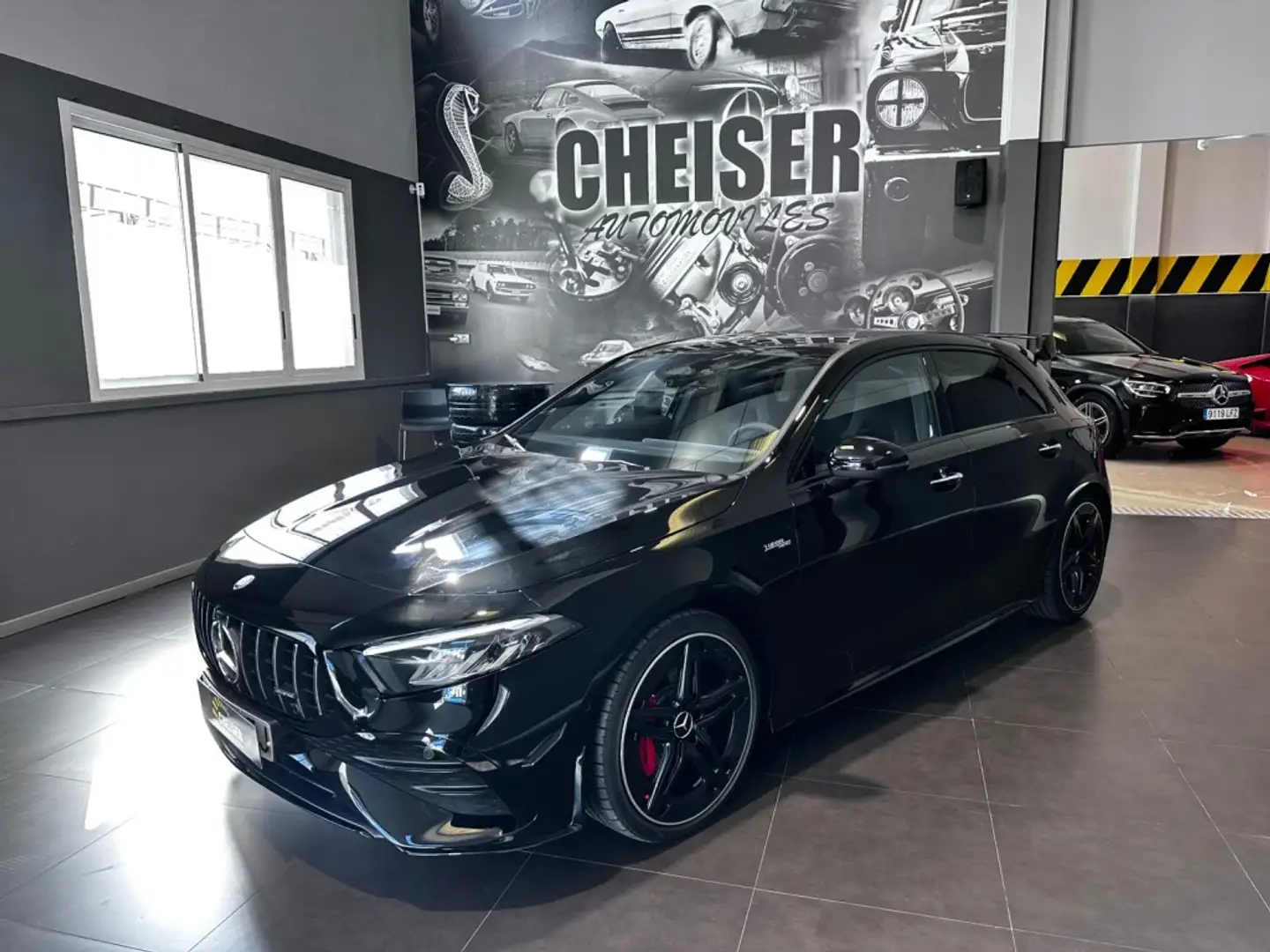 Mercedes-Benz A 35 AMG Line Premium 4Matic 8G-DCT Negro - 1