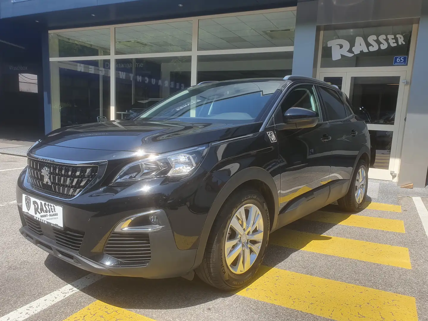 Peugeot 3008 3008 1,5 BlueHDi 130 Automatik Schwarz - 2