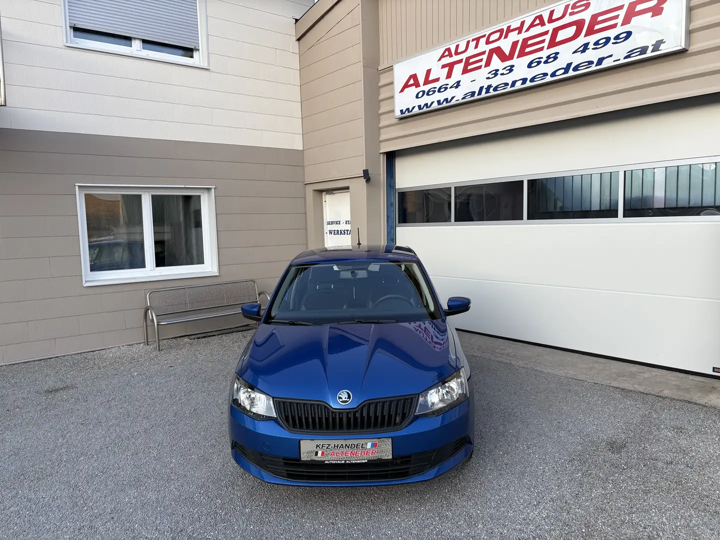 Skoda Fabia Joy 1,0 *1.BESITZ*SITZH*PDC*BT*SKODA-HISTORIE* Blau - 2