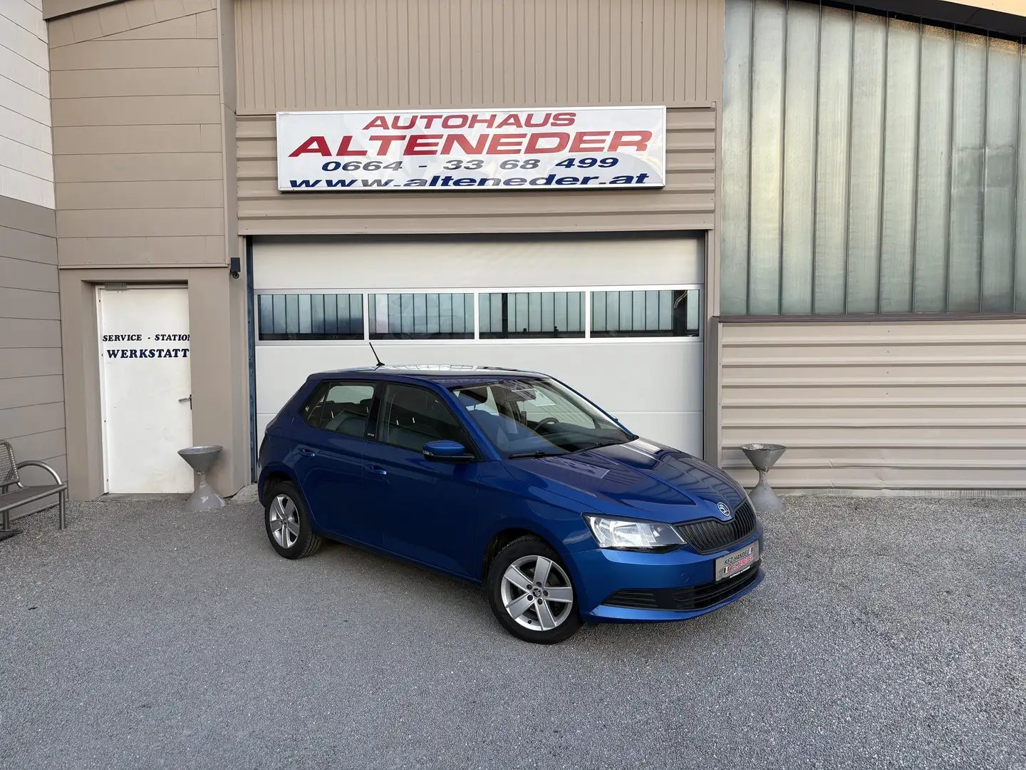 Skoda Fabia Joy 1,0 *1.BESITZ*SITZH*PDC*BT*SKODA-HISTORIE* Blau - 1