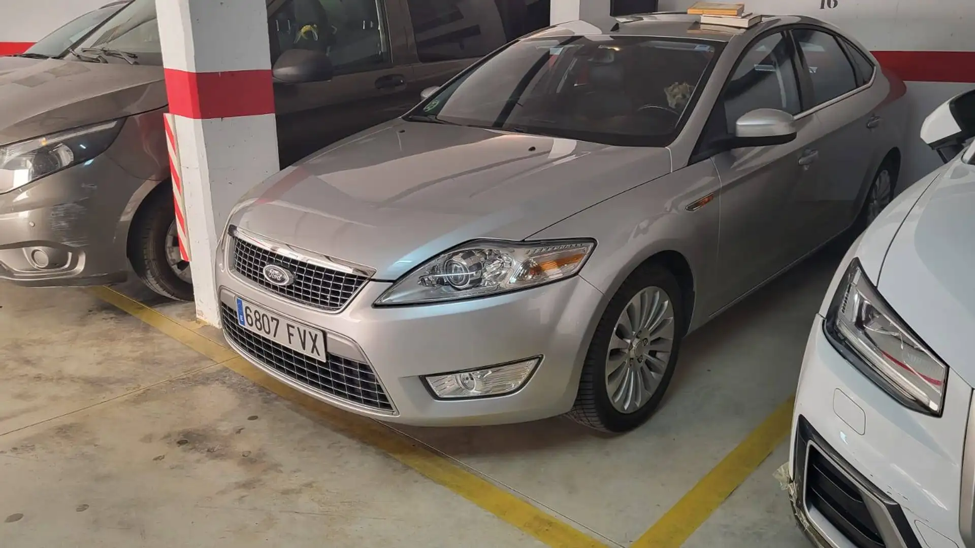 Ford Mondeo Mondeo 2.0TDCi Titanium Titanium Plateado - 1