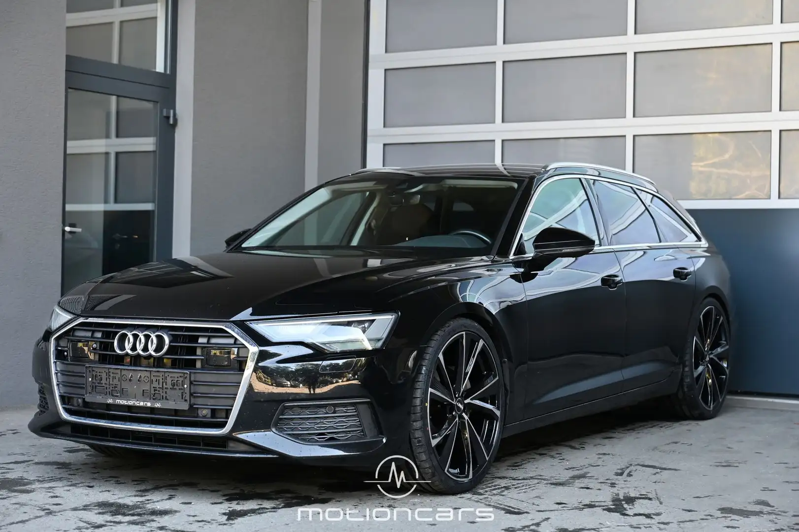 Audi A6 40 2.0 TDI Avant Schwarz - 1