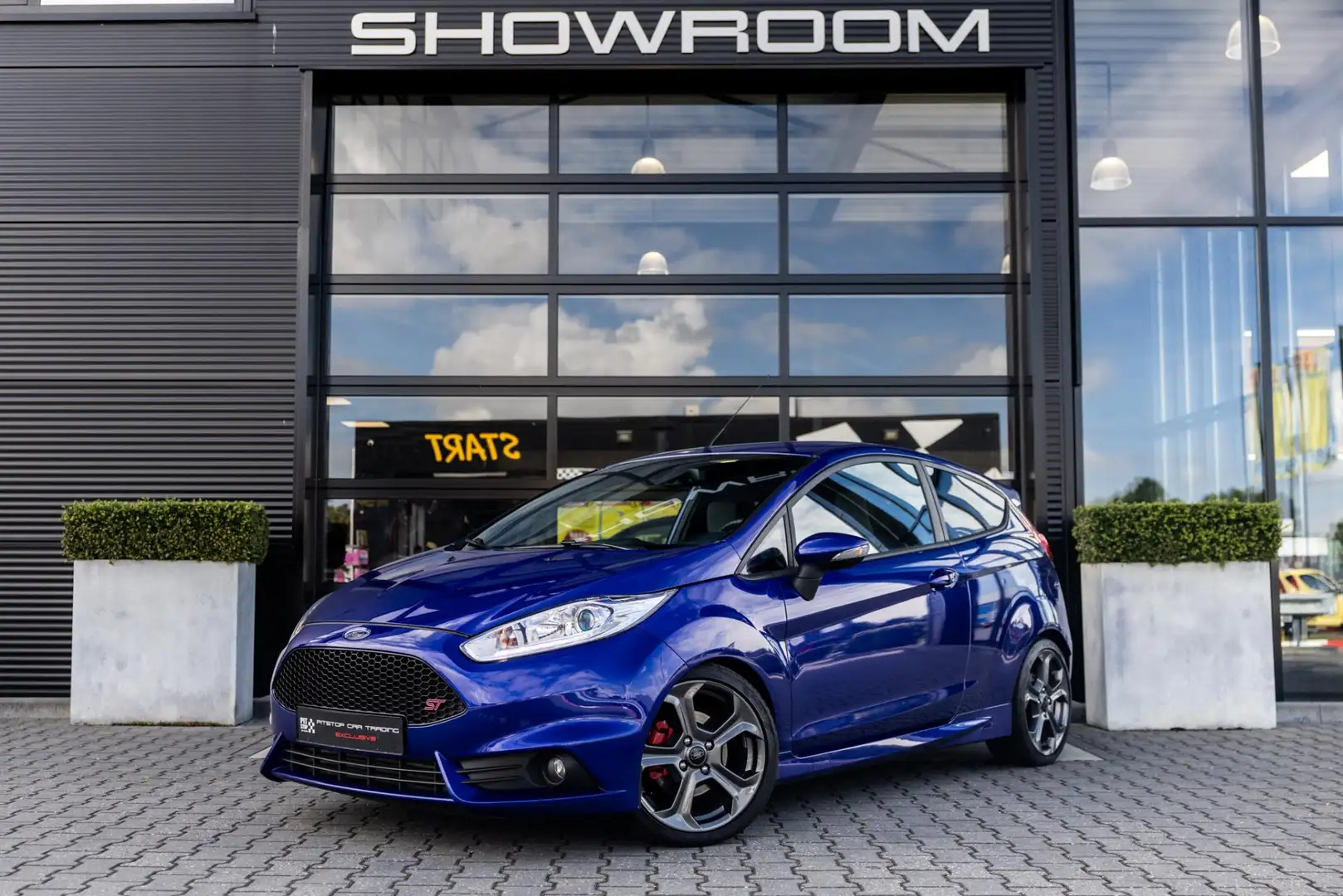 Ford Fiesta 1.6 ST-2, 182pk, Facelift, Cruise, Parkeersensoren Blauw - 2