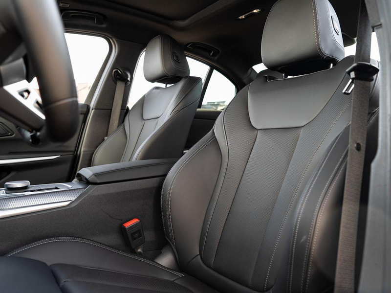 BMW 330 d xDrive Lim M-Sport AHK GSD ACC ParkA AkGlas — photo 12