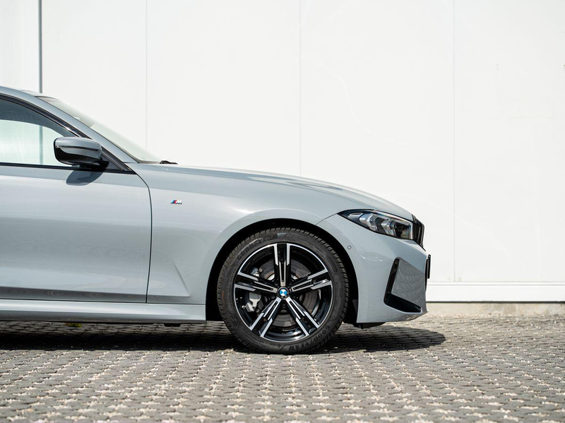 BMW 330 d xDrive Lim M-Sport AHK GSD ACC ParkA AkGlas — photo 7