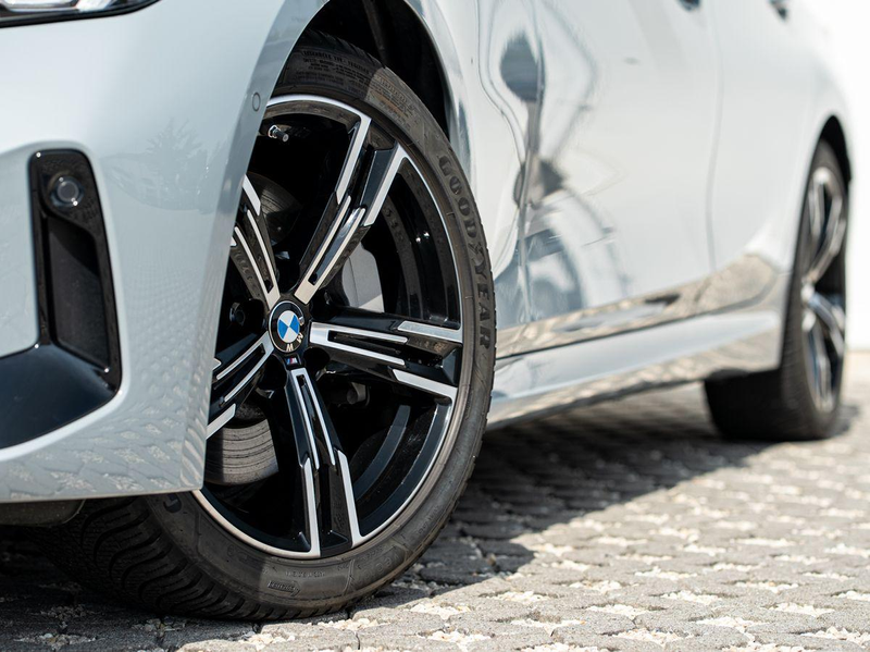 BMW 330 d xDrive Lim M-Sport AHK GSD ACC ParkA AkGlas — photo 5