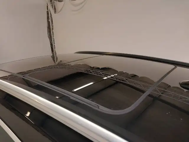 Audi Q5 view 8