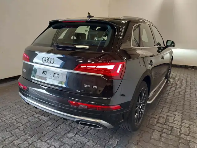 Audi Q5 view 6