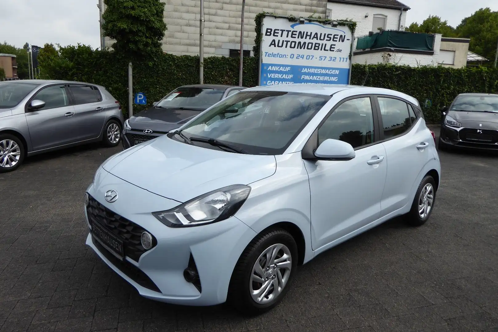 Hyundai i10 erst 26.200 KM!! 1.Hand Navi SHZ R-Kamera Blau - 1