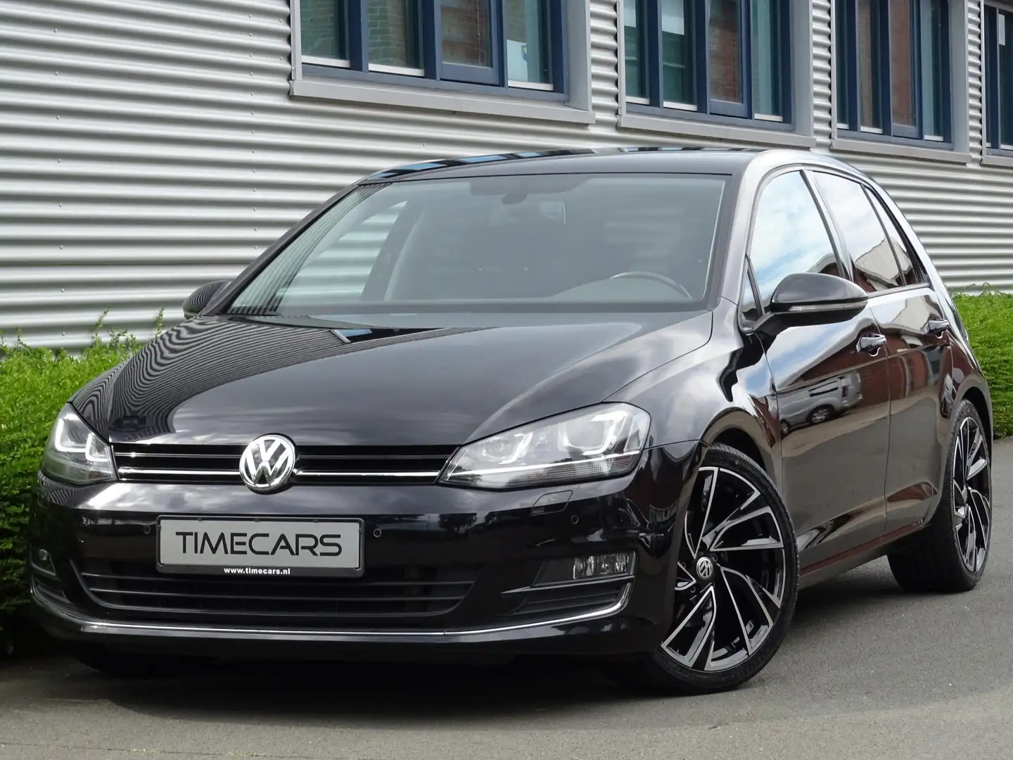Volkswagen Golf 7 1.4 TSI Highline Xenon Carplay Navi Trekhaak Zwart - 1